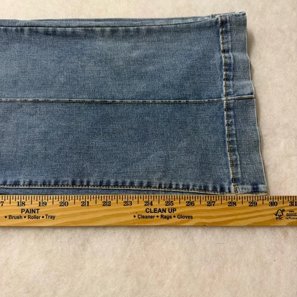 Viral Time and Tru Women's Flare Jeans With Seam 10 - Picture 8 of 9